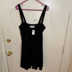 Abercrombie & Fitch little black velvet rose print a line dress size XL NWT